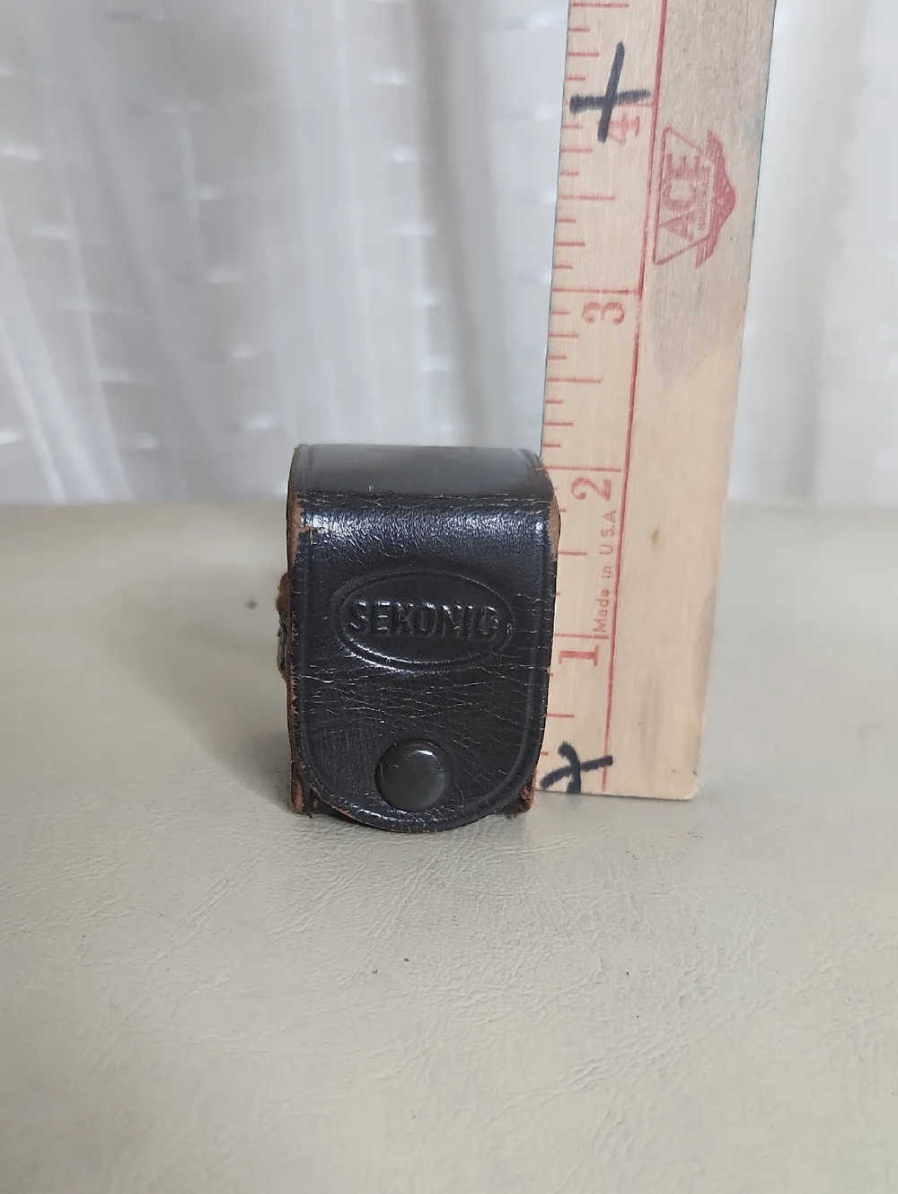 Vintage Sekonic compact incident light meter W/ original leather case